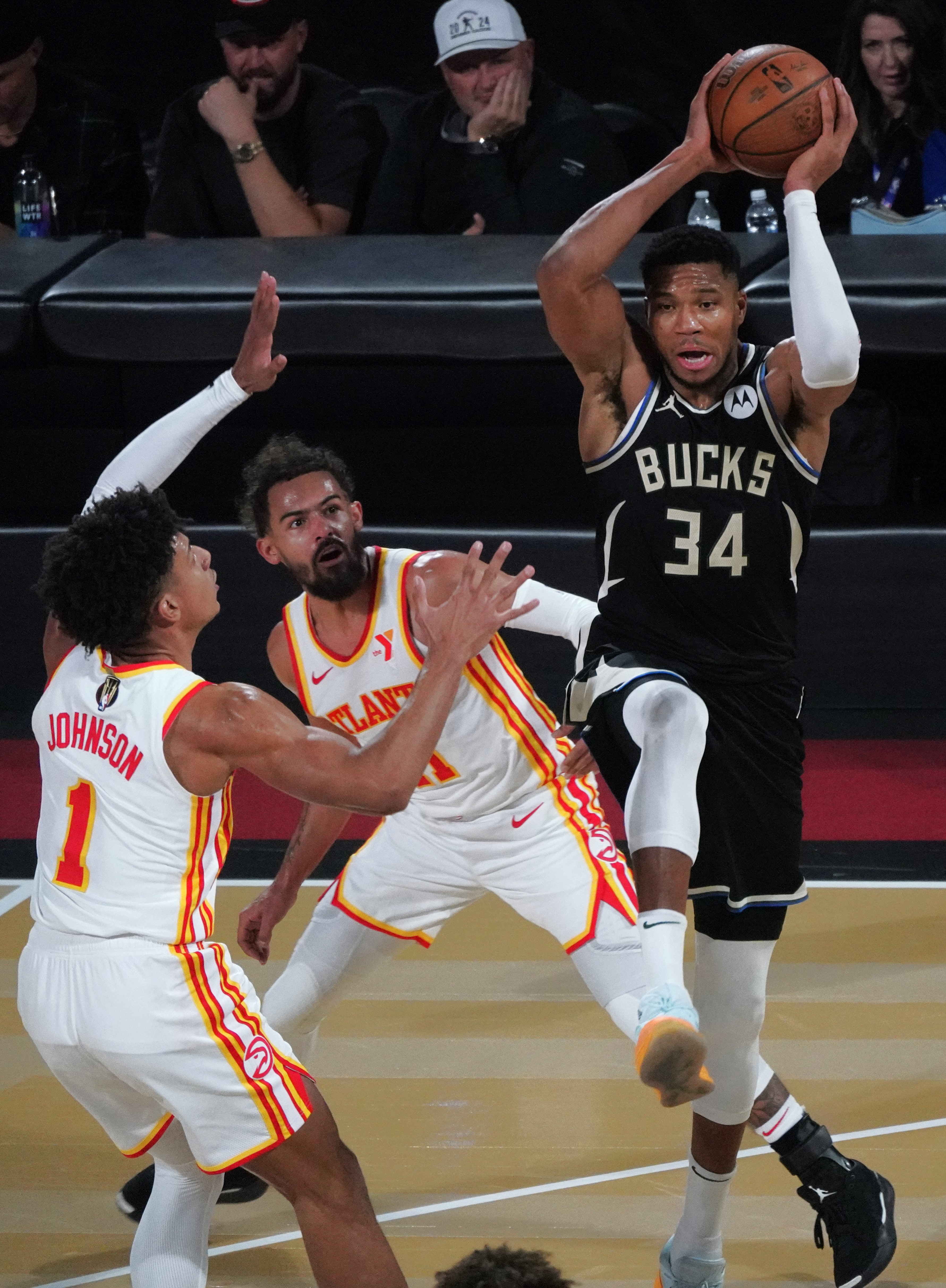 开云下载-吉林队轻取雄鹿，武切维奇扛起全队