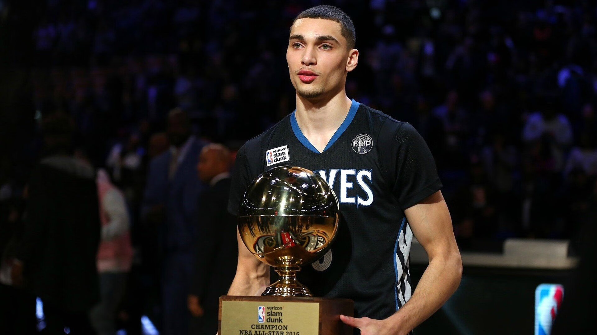 开云APP-跨界传奇，浙江队掀翻灰熊，范弗利特在欧冠淘汰赛接管比赛—竞技体育的不可能之美